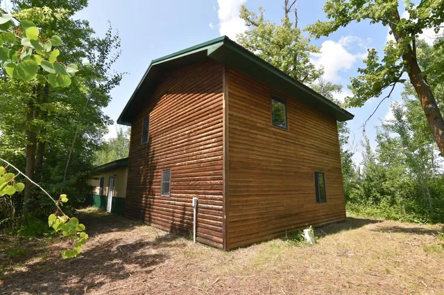 $255,000 | 1824 Highway 11, Baudette, MN 56623