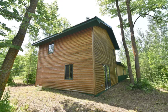 $255,000 | 1824 Highway 11, Baudette, MN 56623