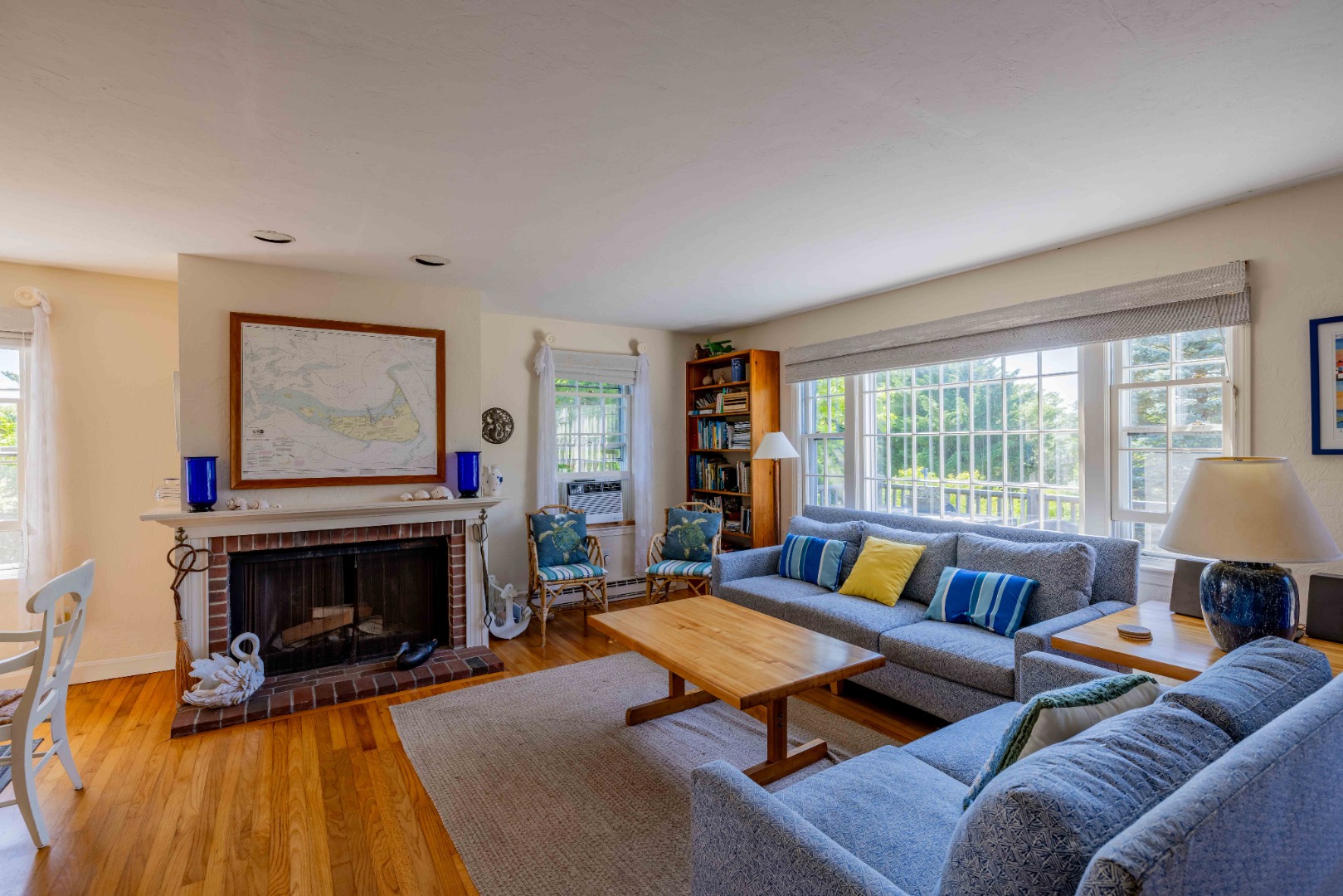 61 Monomoy Road Nantucket, MA 02554 - Photo 8 of 27