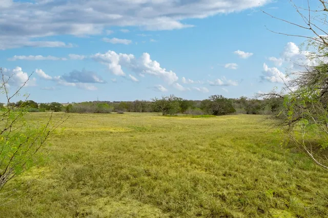 $325,000 | 9054 Farm To Market Road 713, Dale, TX 78616