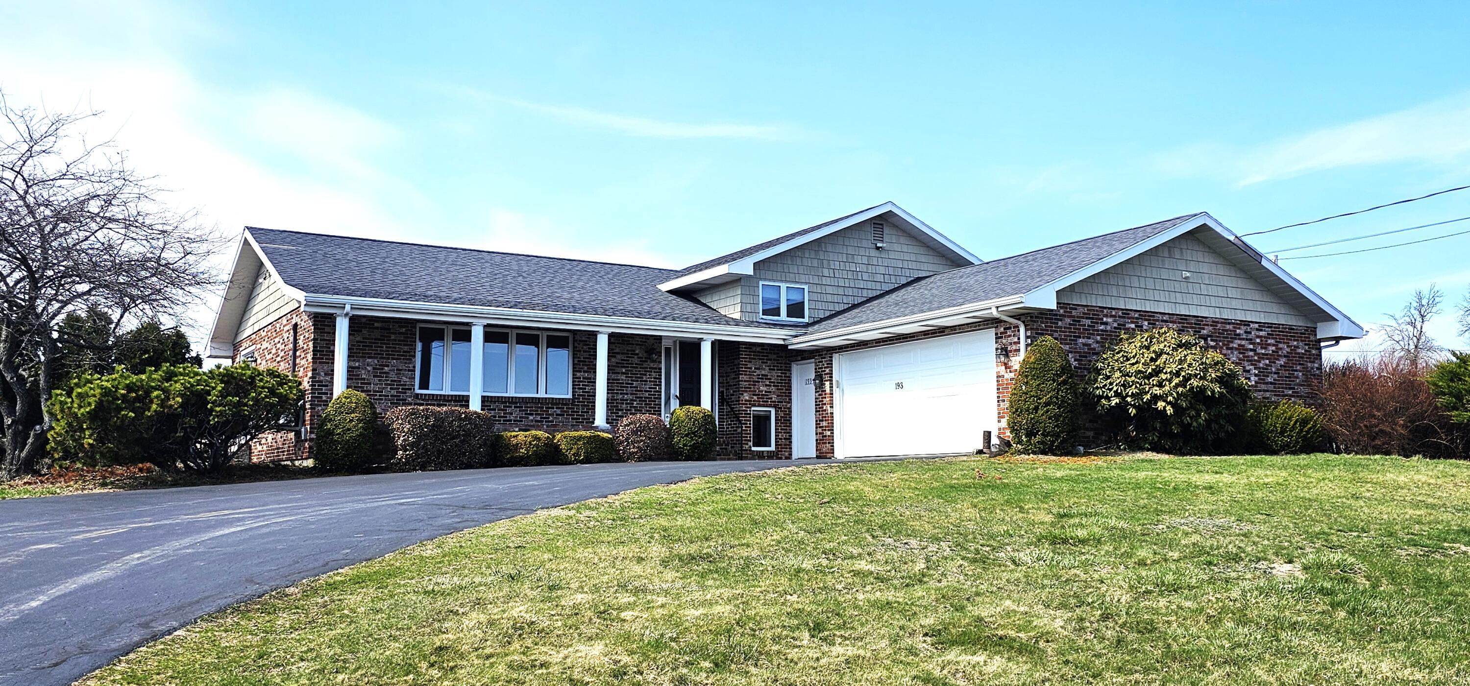 193 Lisbon Road Sabattus, ME 04280 - Photo 1 of 5 Front exterior