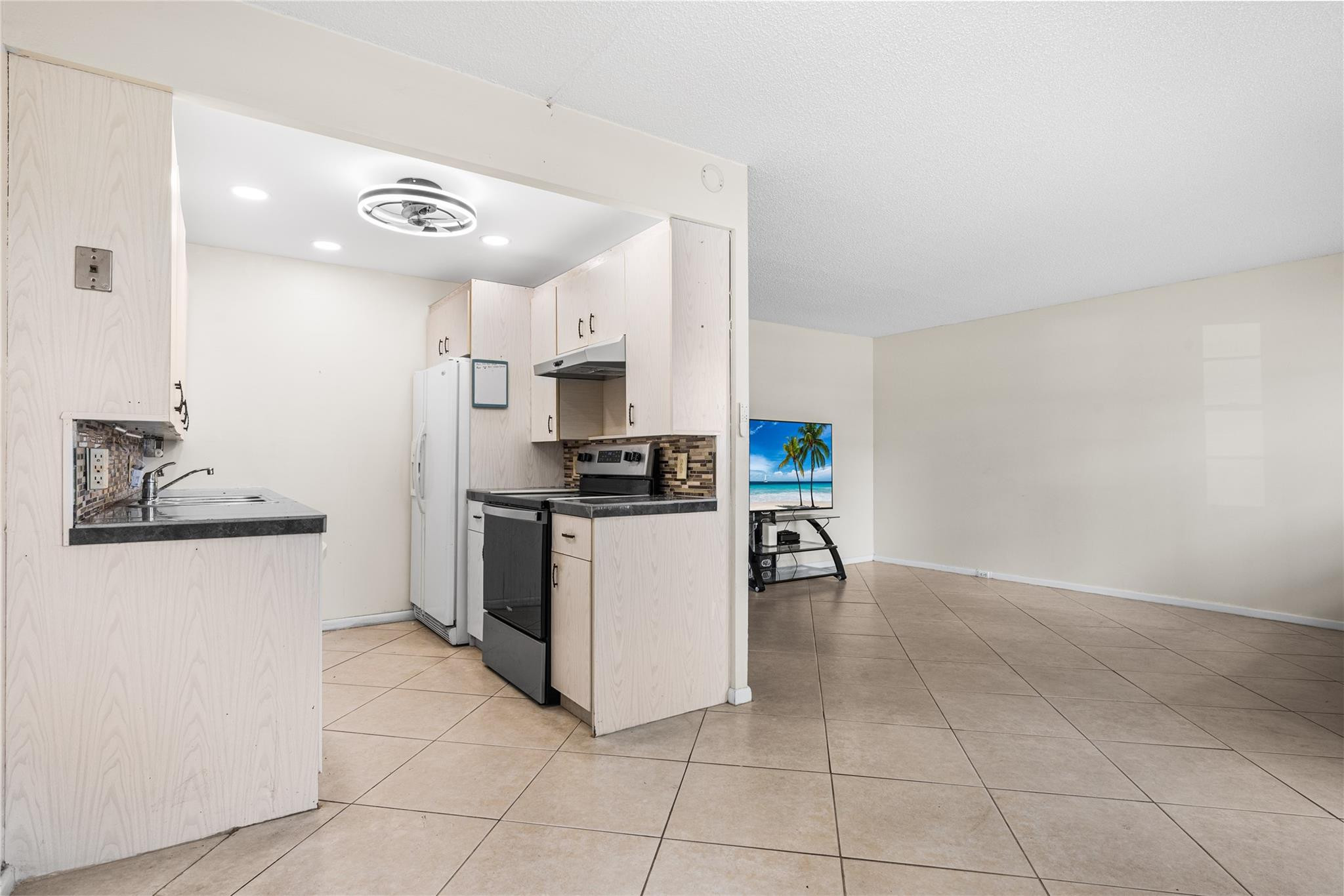 1056 Exeter, Unit 1056 Boca Raton, FL 33434 - Photo 9 of 34 Photo 9