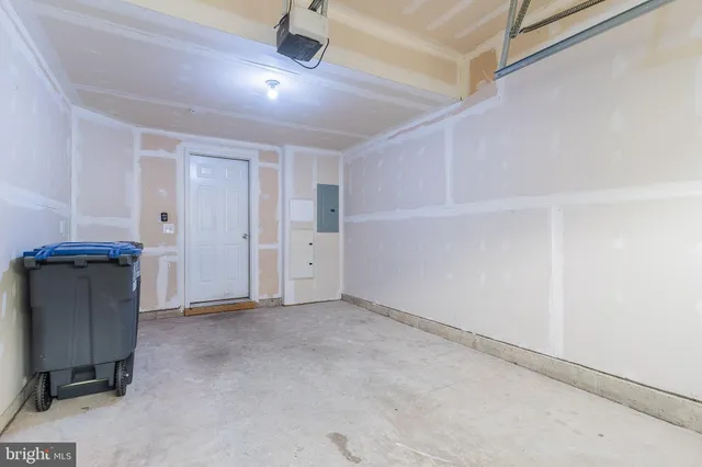 $2,600 | 42769 Keiller Terrace, Ashburn, VA 20147