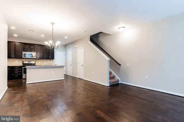 $2,600 | 42769 Keiller Terrace, Ashburn, VA 20147