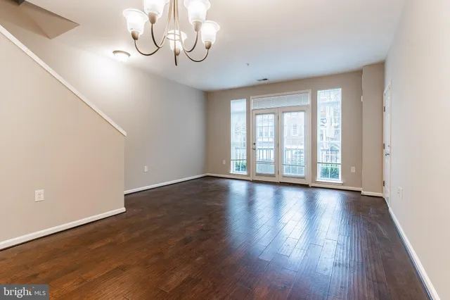 $2,600 | 42769 Keiller Terrace, Ashburn, VA 20147