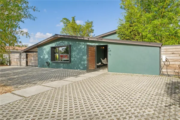 $4,750 | 4315 Southwest 97th Court, Miami, FL 33165