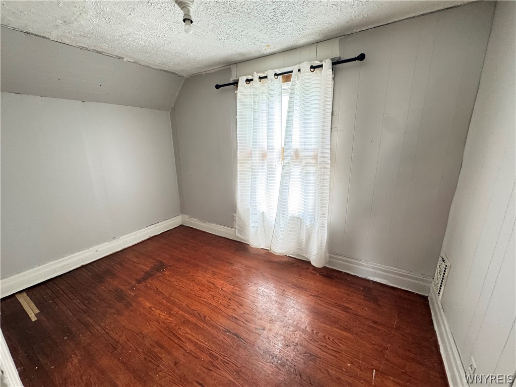 330 Norton Street Rochester, NY 14621 - Photo 11 of 31