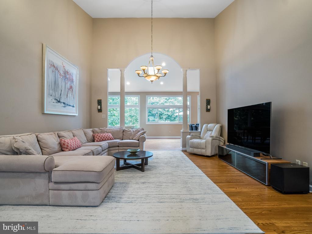 1408 Wolftrap Run Road Vienna, VA 22182 - Photo 8 of 41 Family Room