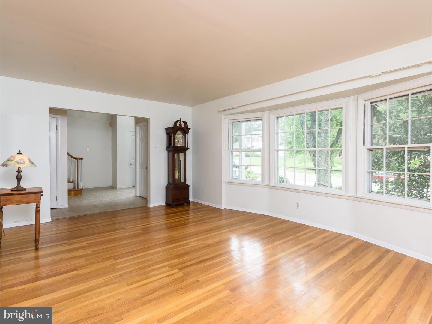 414 Crump Road Exton, PA 19341 - Photo 5 of 25 Living Room