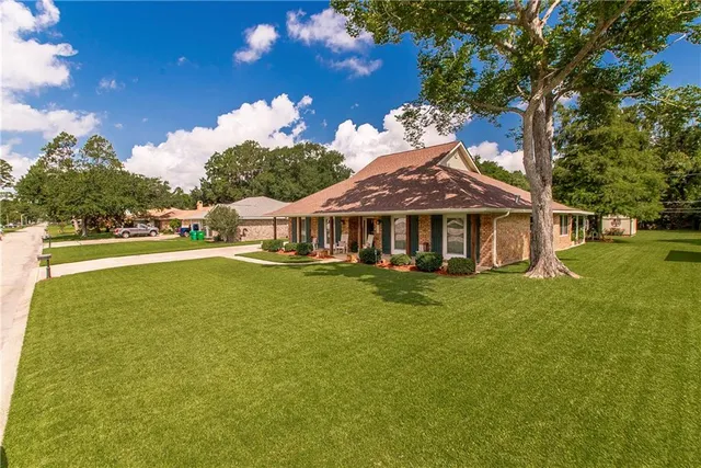 $319,000 | 319 Devon Road, Laplace, LA 70068