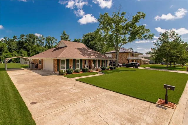 $319,000 | 319 Devon Road, Laplace, LA 70068