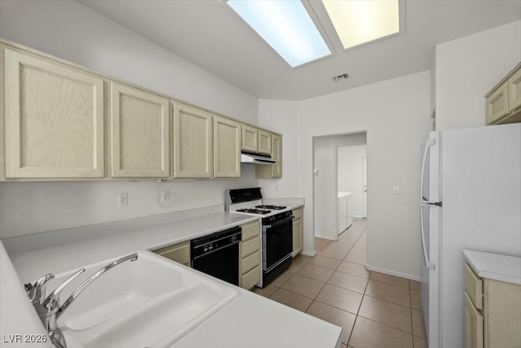 9909 Netherton Drive Las Vegas, NV 89134 - Photo 9 of 27