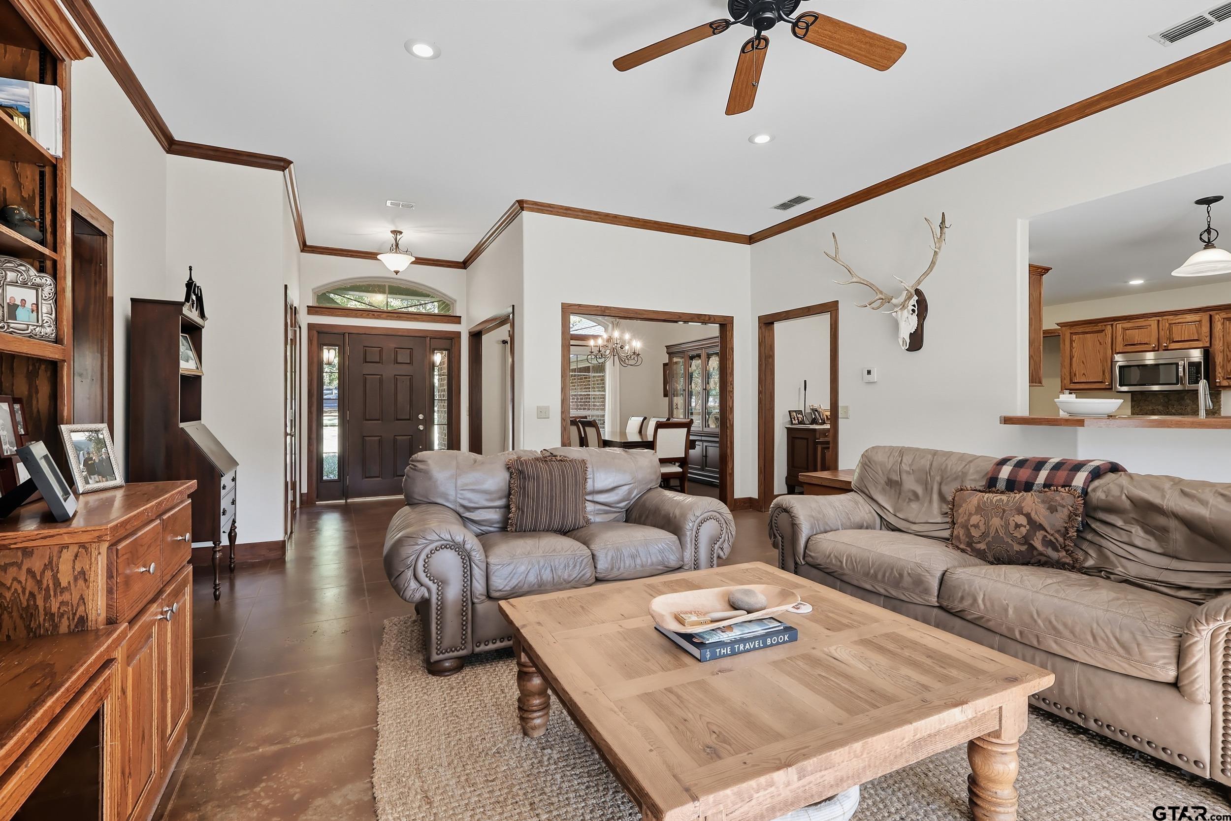 404 County Road 4220 Mount Pleasant, TX 75455 - Photo 11 of 34