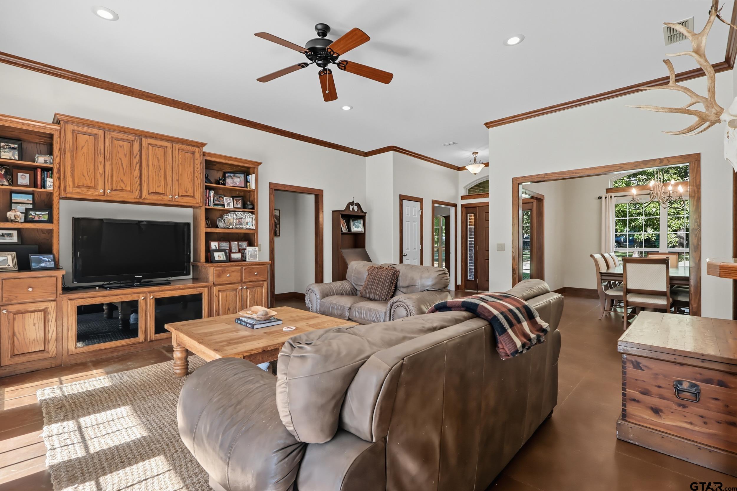 404 County Road 4220 Mount Pleasant, TX 75455 - Photo 12 of 34