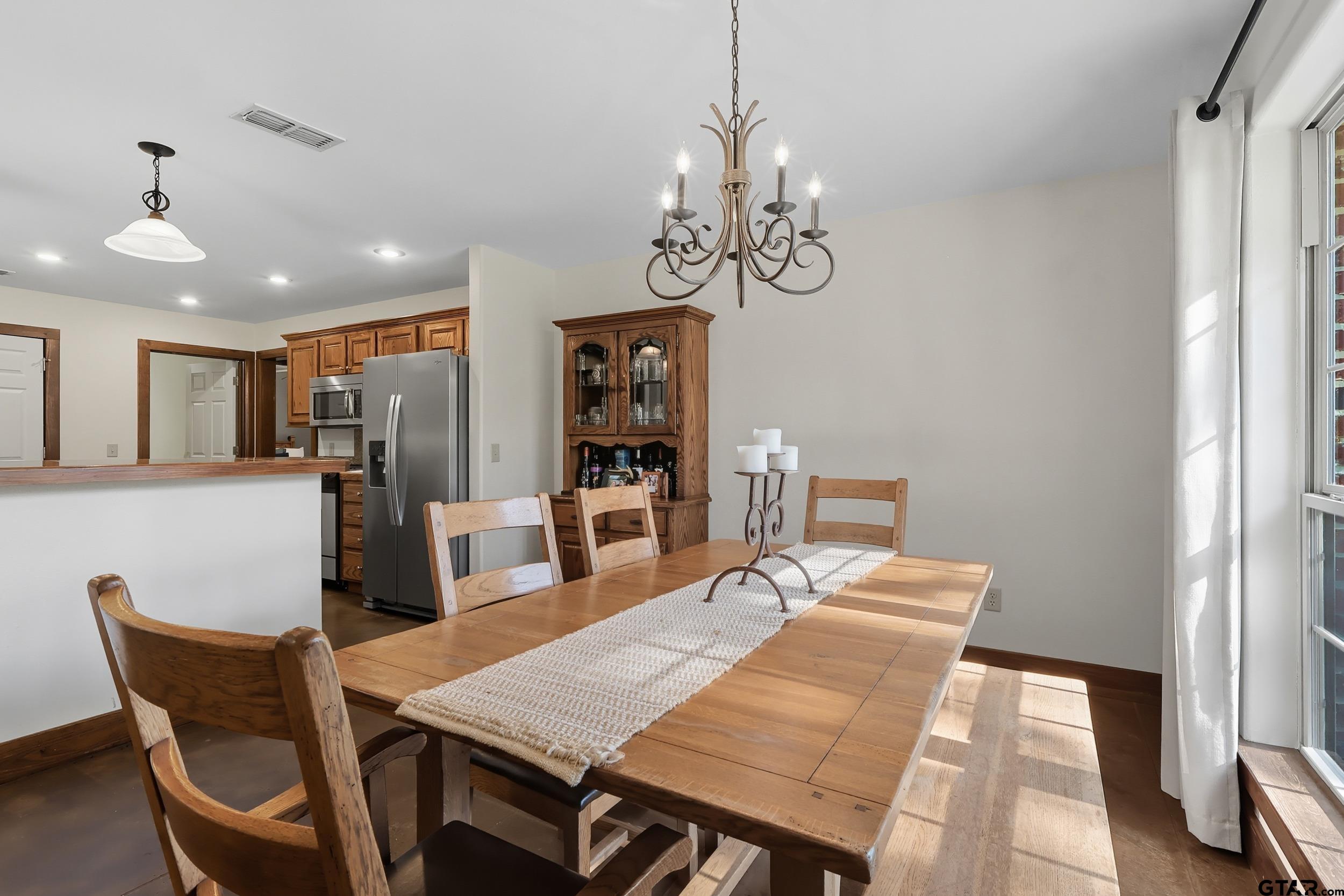 404 County Road 4220 Mount Pleasant, TX 75455 - Photo 14 of 34