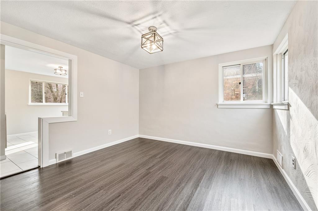 9707 Glendale Road Pittsburgh, PA 15235 - Photo 11 of 21 Gallery Image 11