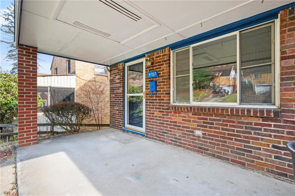 9707 Glendale Road Pittsburgh, PA 15235 - Photo 3 of 21 Gallery Image 3