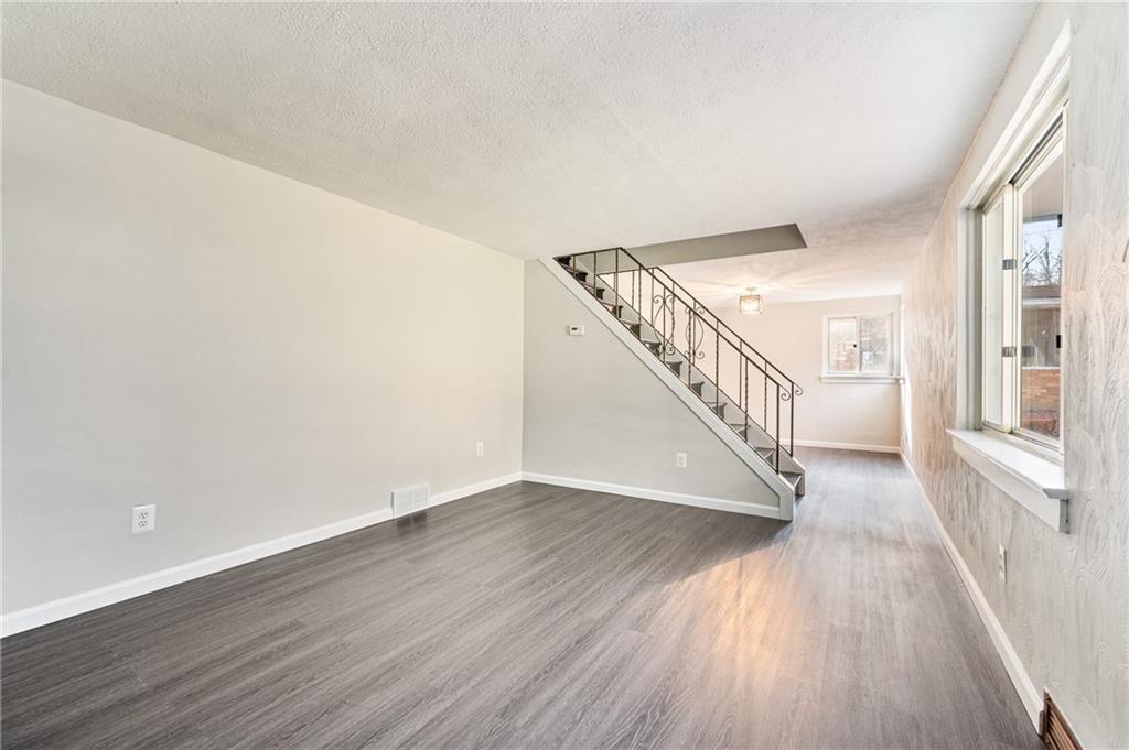 9707 Glendale Road Pittsburgh, PA 15235 - Photo 10 of 21 Gallery Image 10