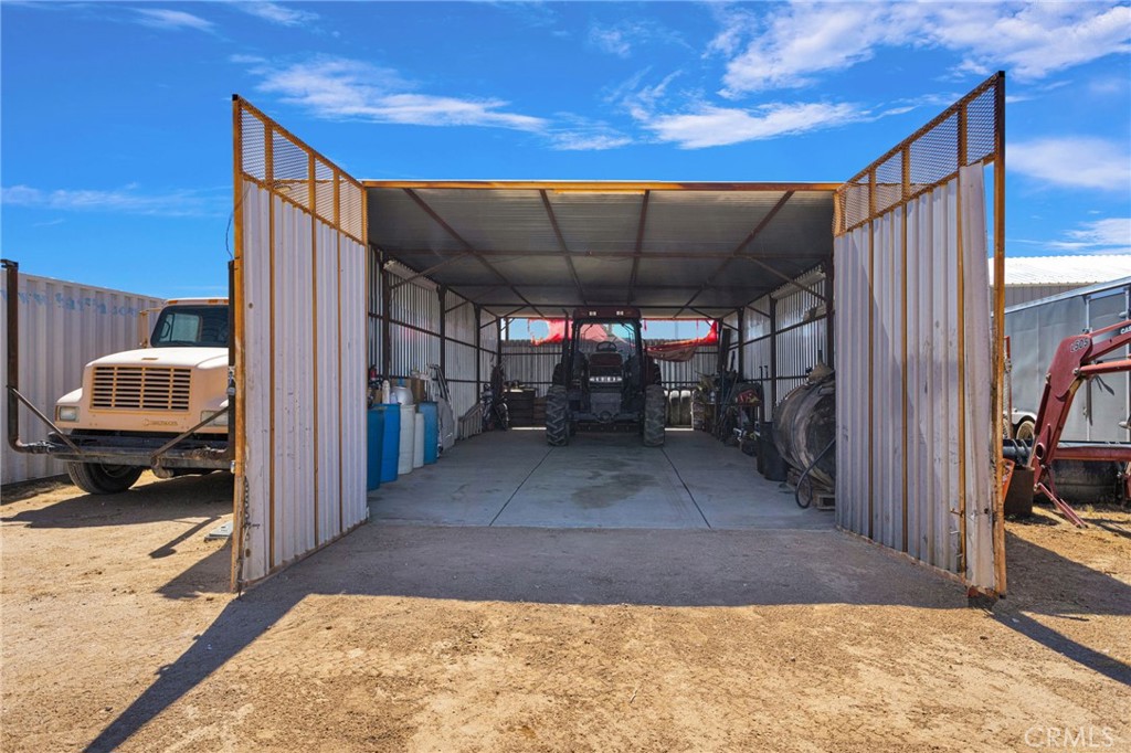 7162 Emily Road Adelanto, CA 92301 - Photo 35 of 74