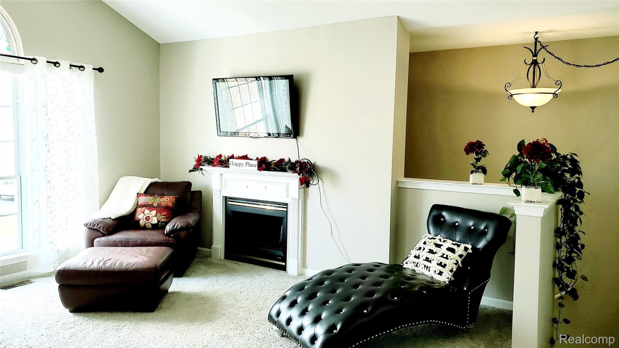 45571 Heather Ridge Drive Macomb, MI 48044 - Photo 14 of 37 20191214_103153.jpg
