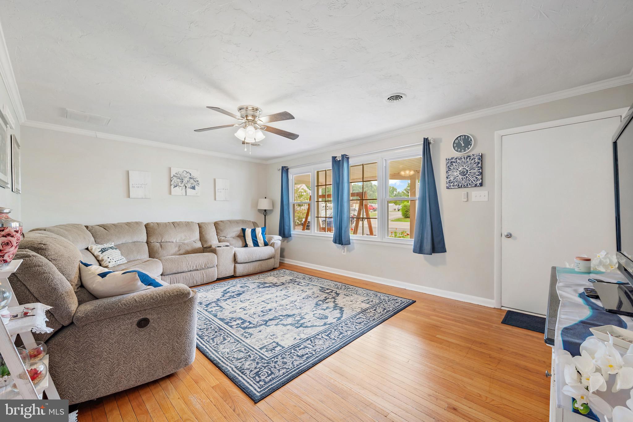 1841 Powder Mill Road York, PA 17402 - Photo 7 of 39 a living room with furniture and a rug