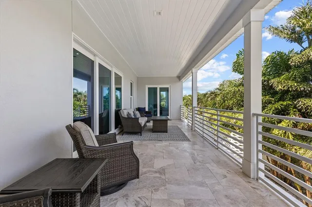 a view of outdoor space yard and porch