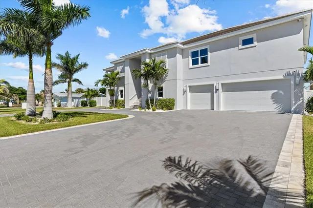 $15,000 | 107 12th Street, Belleair Beach, FL 33786