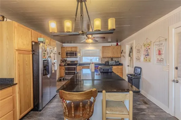 $599,900 | 160 Highway 320, Carnesville, GA 30521