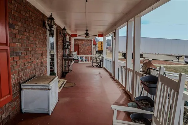 $599,900 | 160 Highway 320, Carnesville, GA 30521