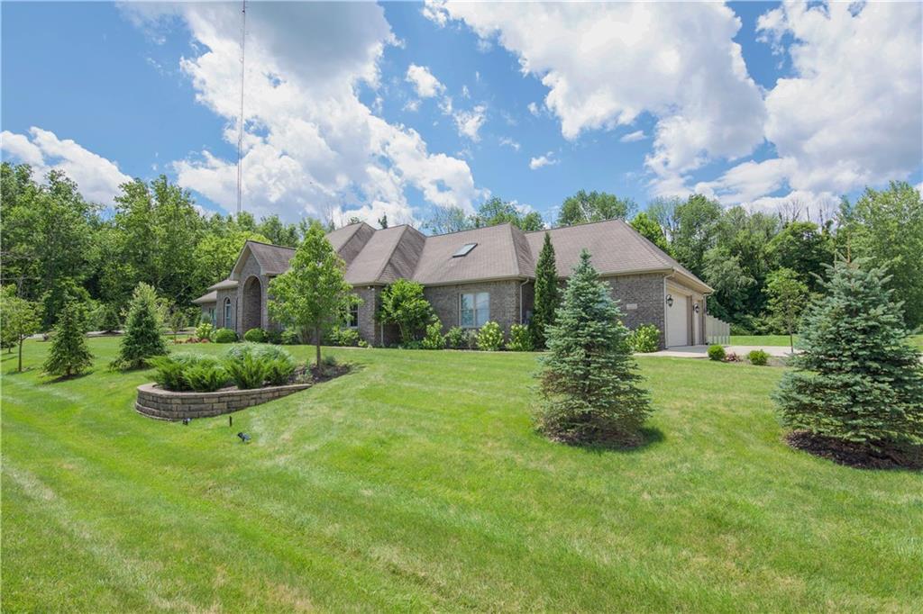 2260 West Carr Hill Road Columbus, IN 47201 - Photo 2 of 35 Gallery Image 2