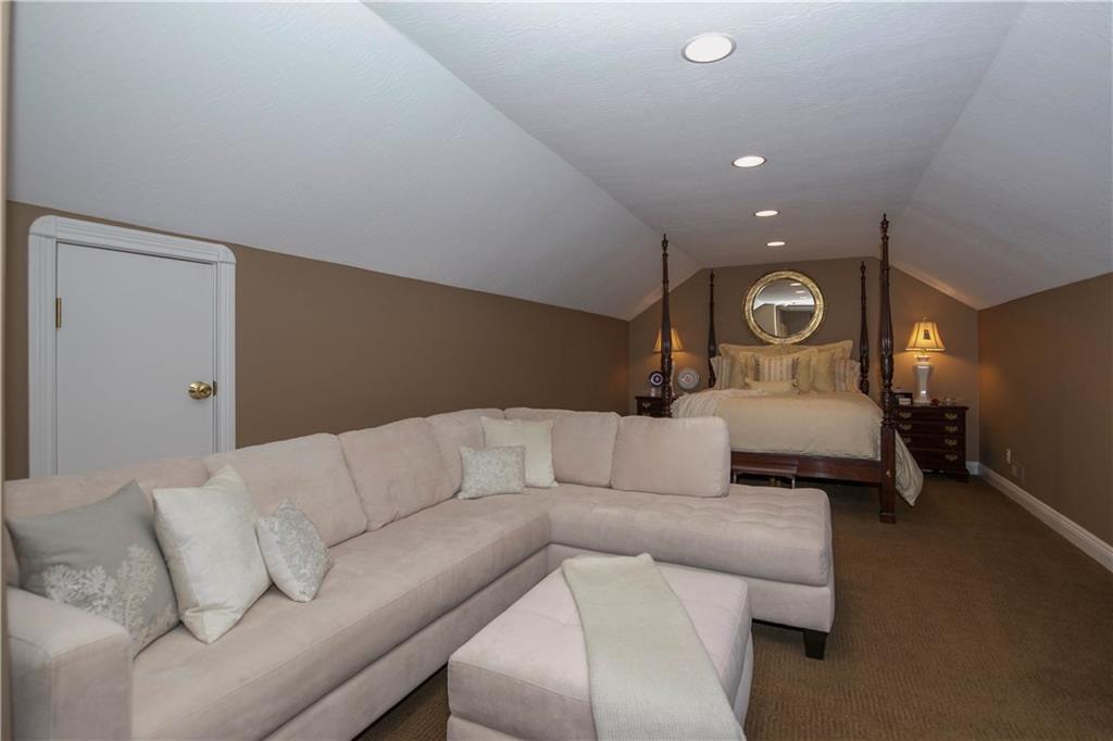 2260 West Carr Hill Road Columbus, IN 47201 - Photo 22 of 35 Gallery Image 22