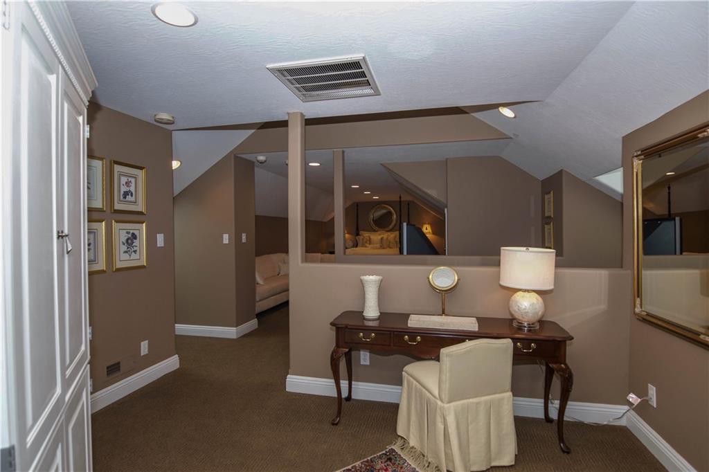 2260 West Carr Hill Road Columbus, IN 47201 - Photo 23 of 35 Gallery Image 23