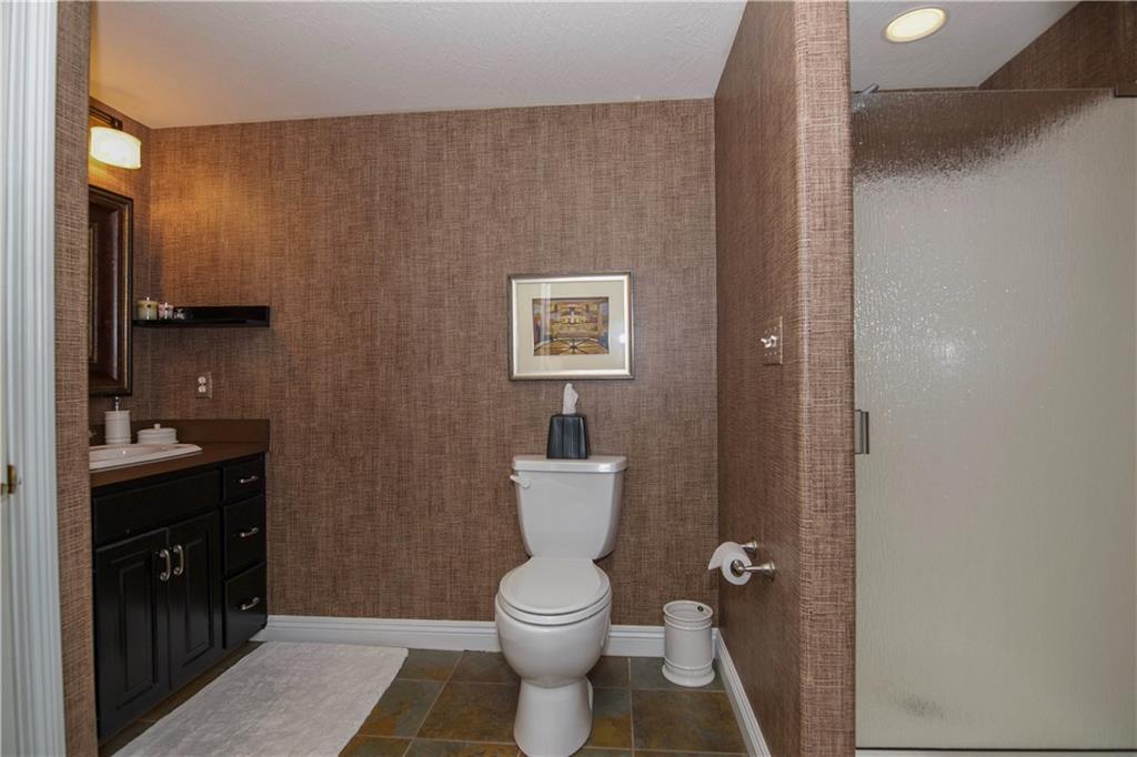 2260 West Carr Hill Road Columbus, IN 47201 - Photo 24 of 35 Gallery Image 24