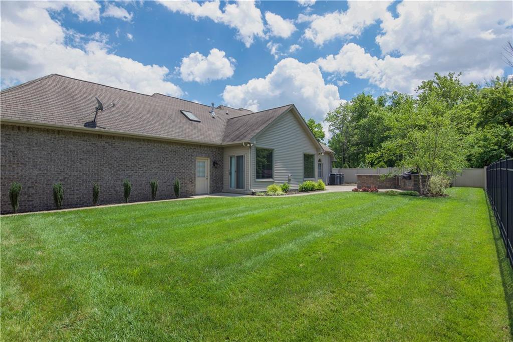 2260 West Carr Hill Road Columbus, IN 47201 - Photo 31 of 35 Gallery Image 31