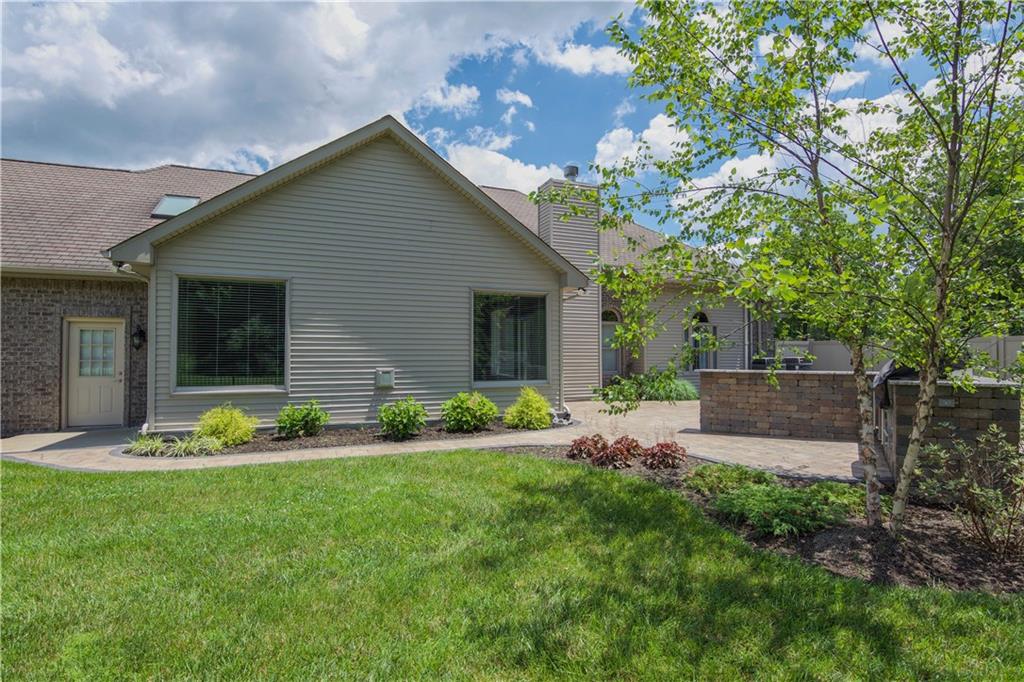 2260 West Carr Hill Road Columbus, IN 47201 - Photo 33 of 35 Gallery Image 33