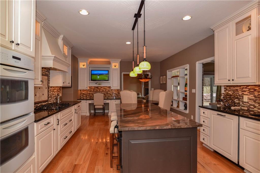 2260 West Carr Hill Road Columbus, IN 47201 - Photo 7 of 35 Gallery Image 7