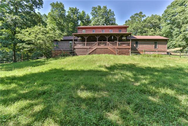 1725 Shell Road Goodlettsville, TN 37072 - Photo 2 of 20 You'll Never Want to Leave!! but If you do you are close to anything you need (or want)!!