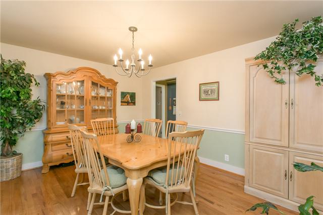 1725 Shell Road Goodlettsville, TN 37072 - Photo 11 of 20 Separate Formal Dining room with Hardwood!