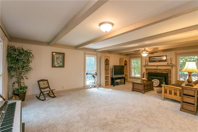 1725 Shell Road Goodlettsville, TN 37072 - Photo 12 of 20 Large Bonus/Rec Room with New Frieze Carpet and Wood Burning Fireplace!