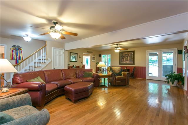 1725 Shell Road Goodlettsville, TN 37072 - Photo 4 of 20 Spacious living room also has built in entertainment area with shelving and area for TV!