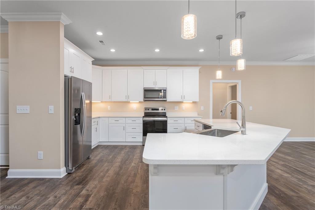 311 Marigold Lane Lexington, NC 27292 - Photo 12 of 48 Large functional kitchen