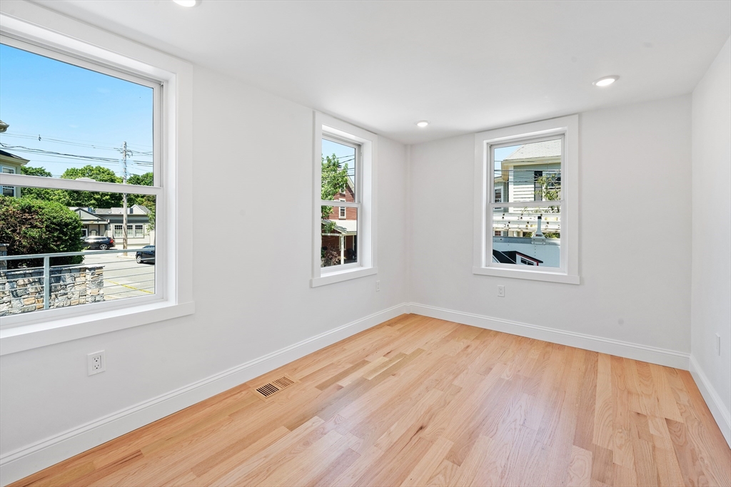 290 Washington Street, Unit A Marblehead, MA 01945 - Photo 2 of 11