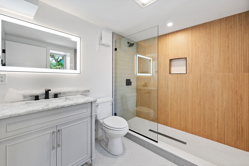 290 Washington Street, Unit A Marblehead, MA 01945 - Photo 7 of 11