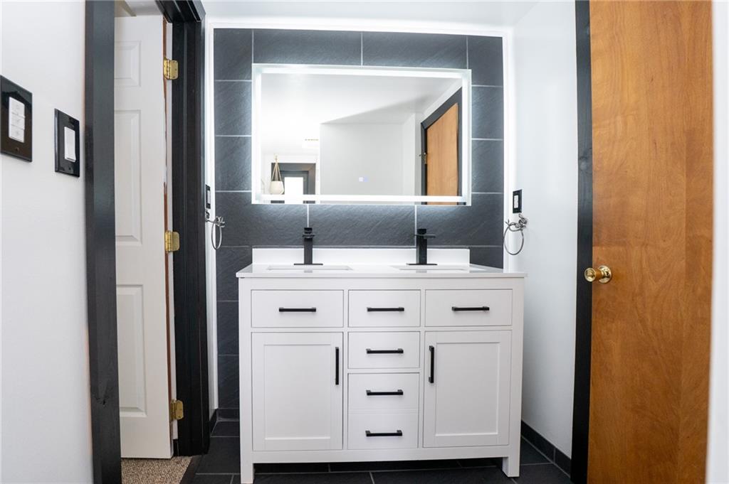 10 North Street Atlasburg, PA 15004 - Photo 12 of 27