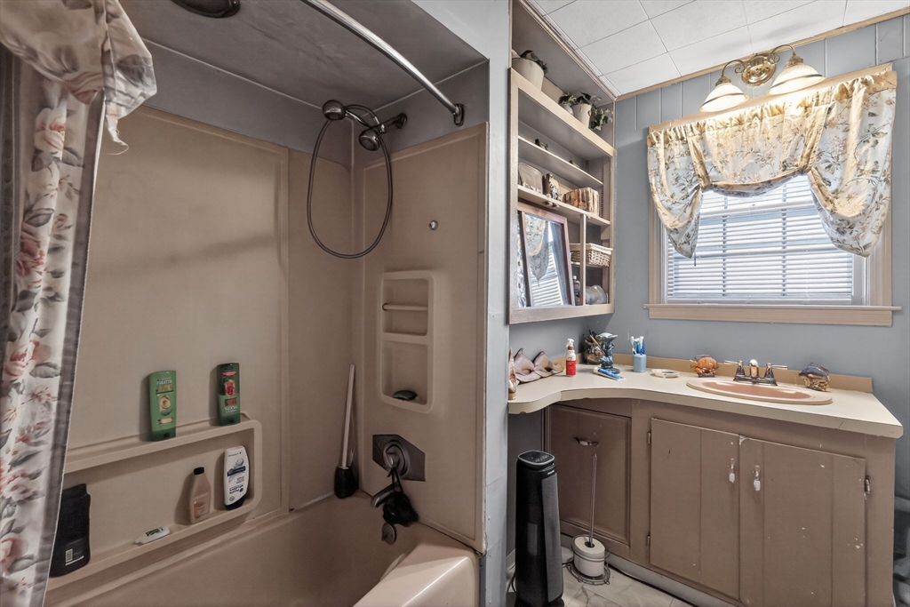 227 East Main Street Middleboro, MA 02346 - Photo 14 of 21