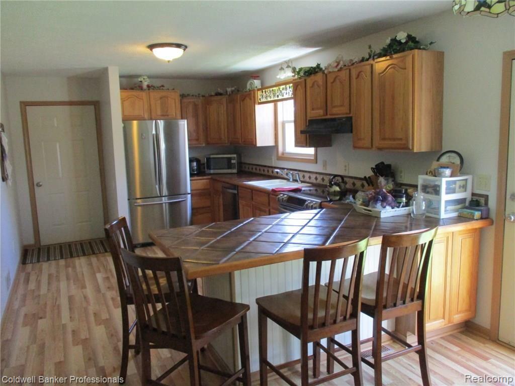 4841 Newburg Road Durand, MI 48429 - Photo 9 of 55 4 KITCHEN 5.JPG