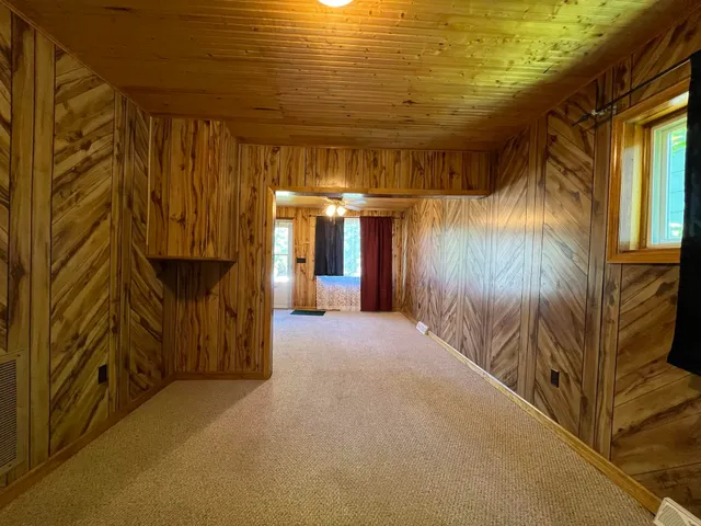 $999 | 614 St Claire Street, Ashland, WI 54806