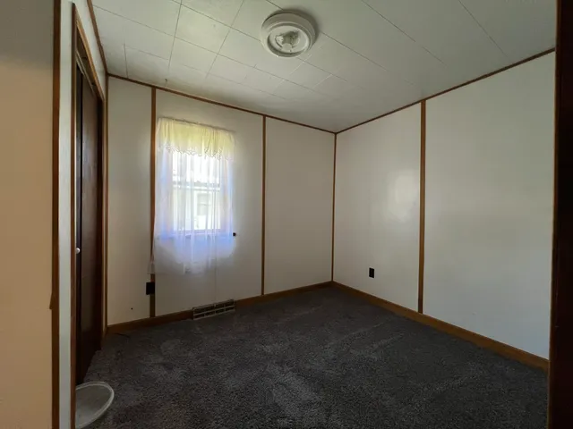 $999 | 614 St Claire Street, Ashland, WI 54806