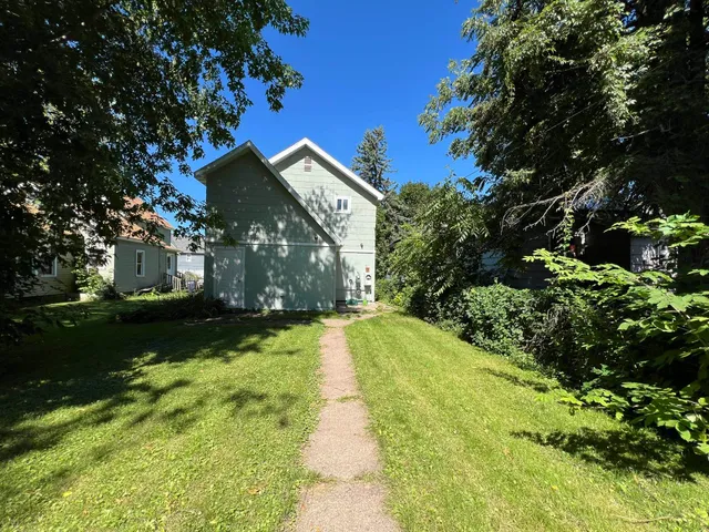 $999 | 614 St Claire Street, Ashland, WI 54806