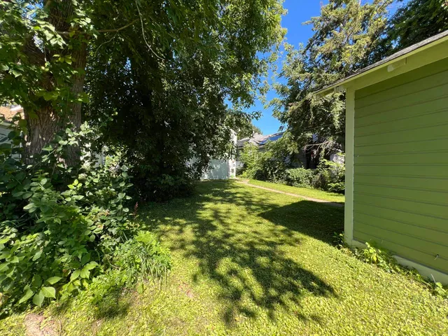 $999 | 614 St Claire Street, Ashland, WI 54806